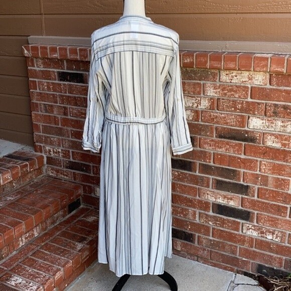 Court & Rowe The Jamesport Shirtdress in Ecru - Picture 7 of 10